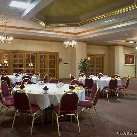 Doubletree By Hilton Modesto 