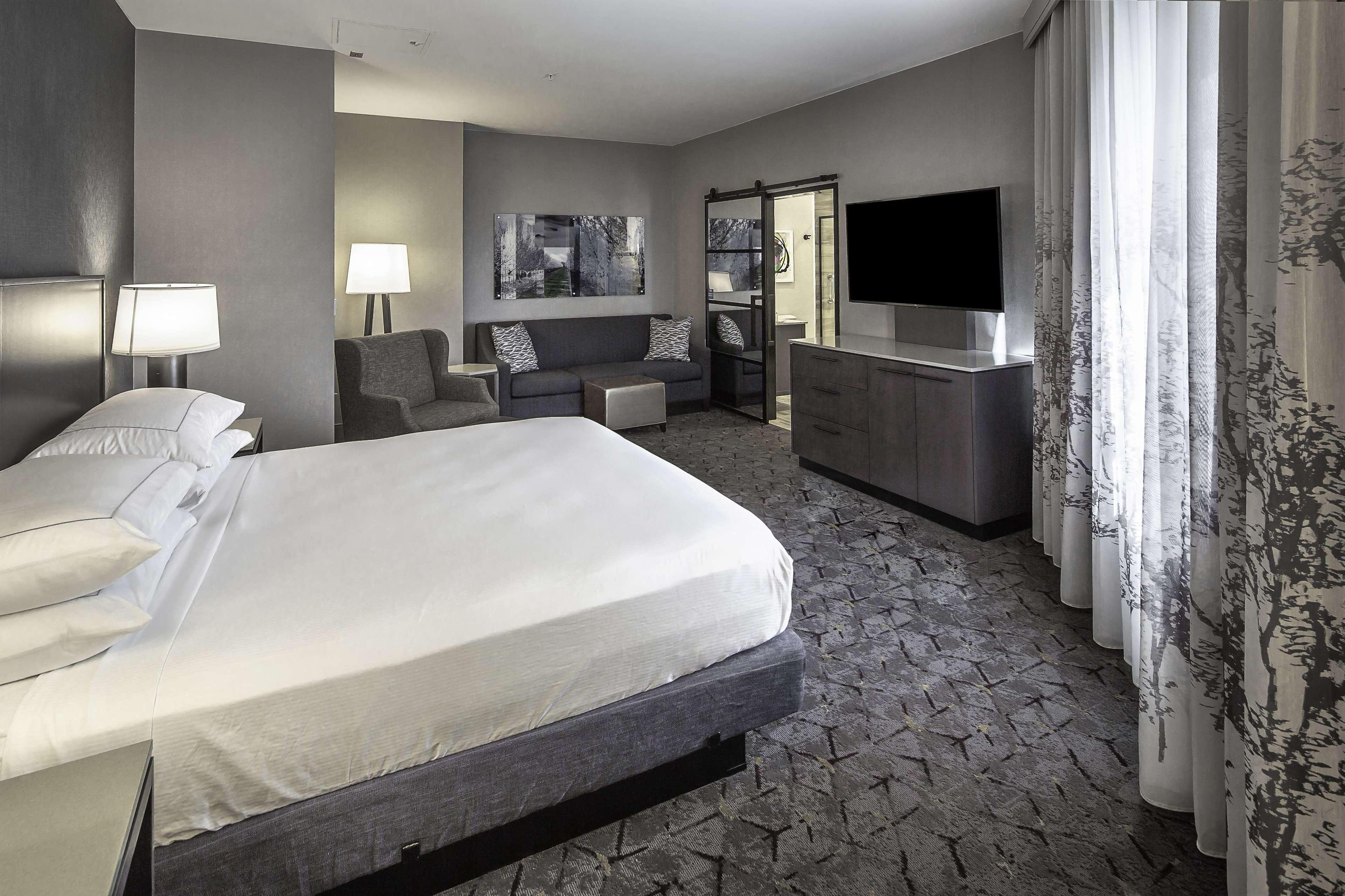 Doubletree By Hilton Modesto