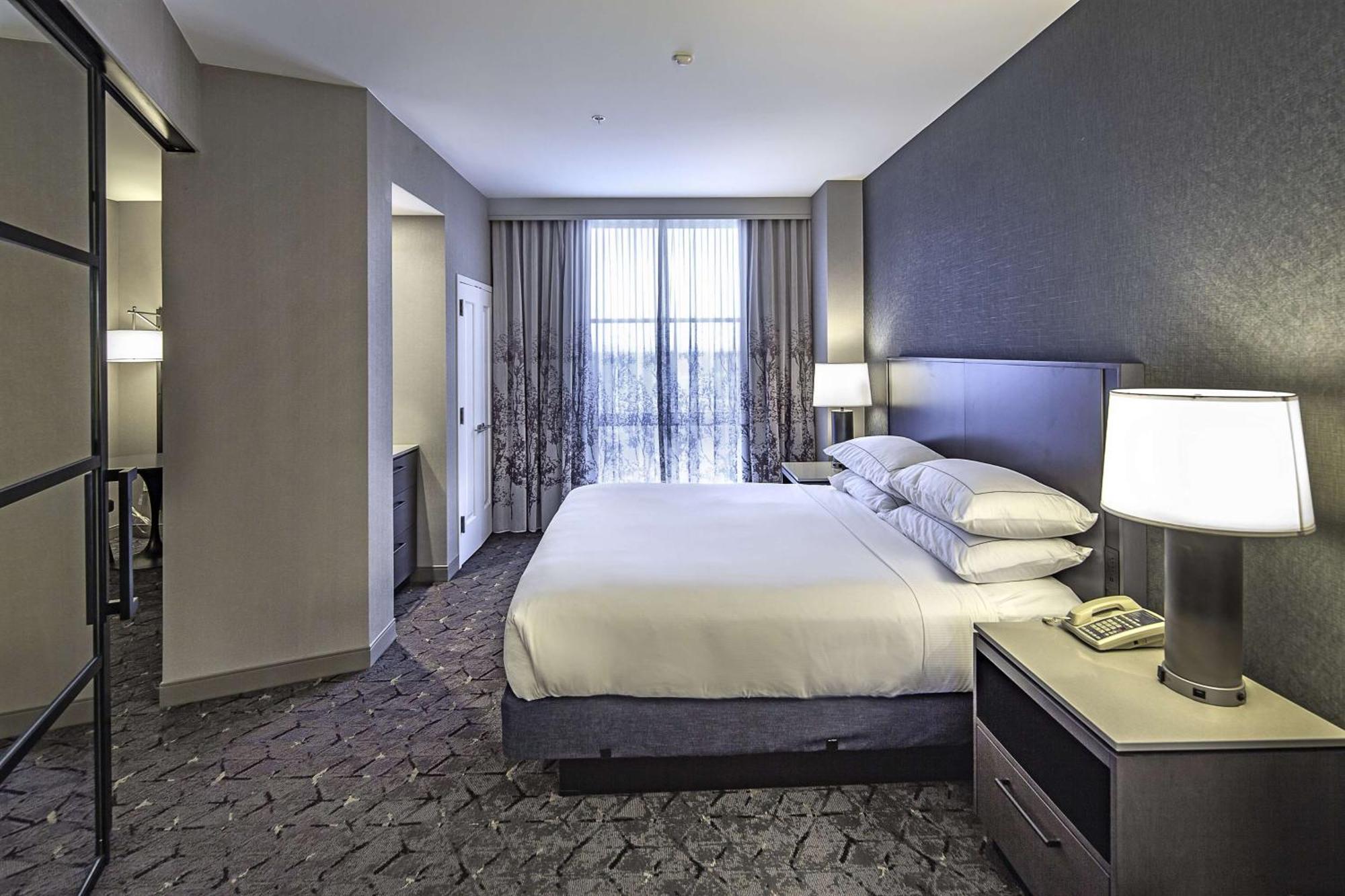 Doubletree By Hilton Hotel Modesto