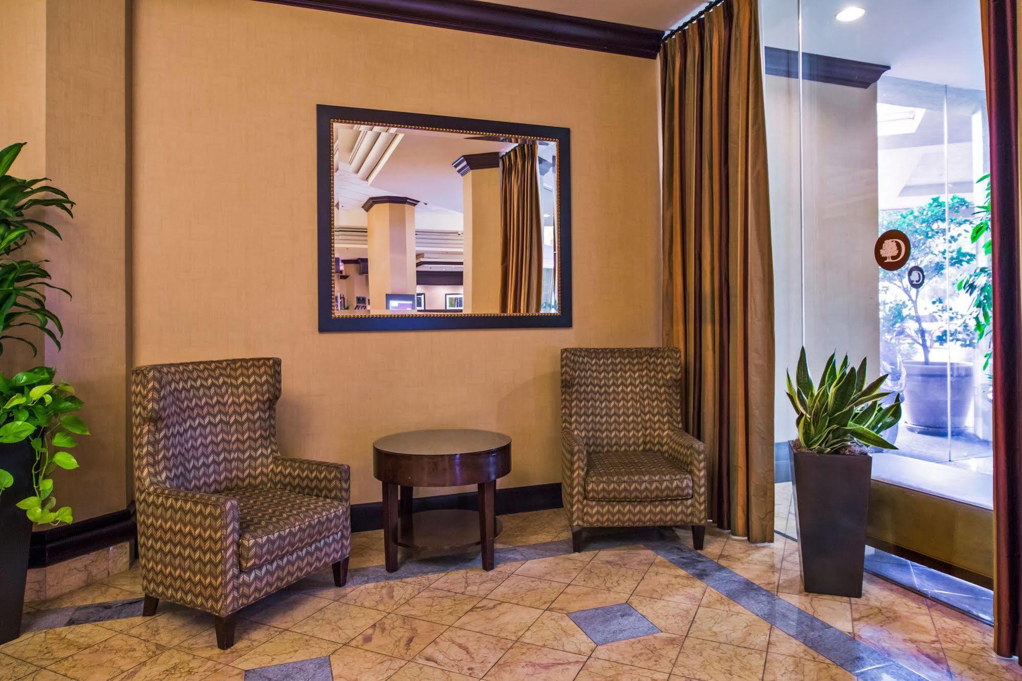 Doubletree By Hilton Hotel Modesto